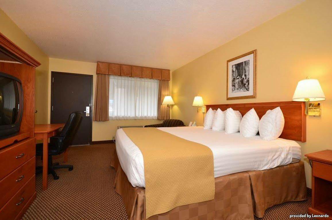 Oakridge Inn & Suites Quarto foto
